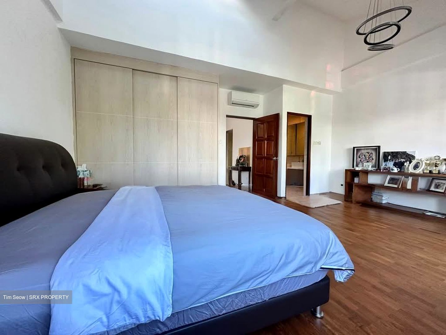 Opera Estate (D15), Terrace #549228441